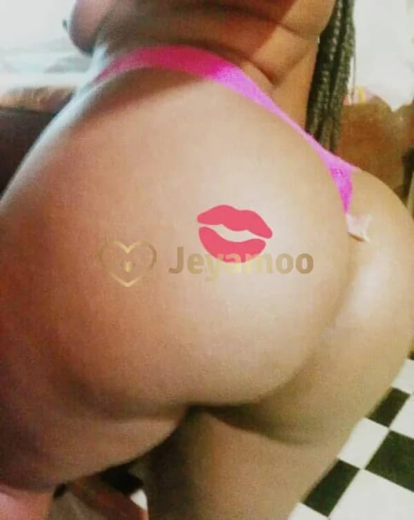 Fesse cambre fontaine vaginale sexcam video disponible 1